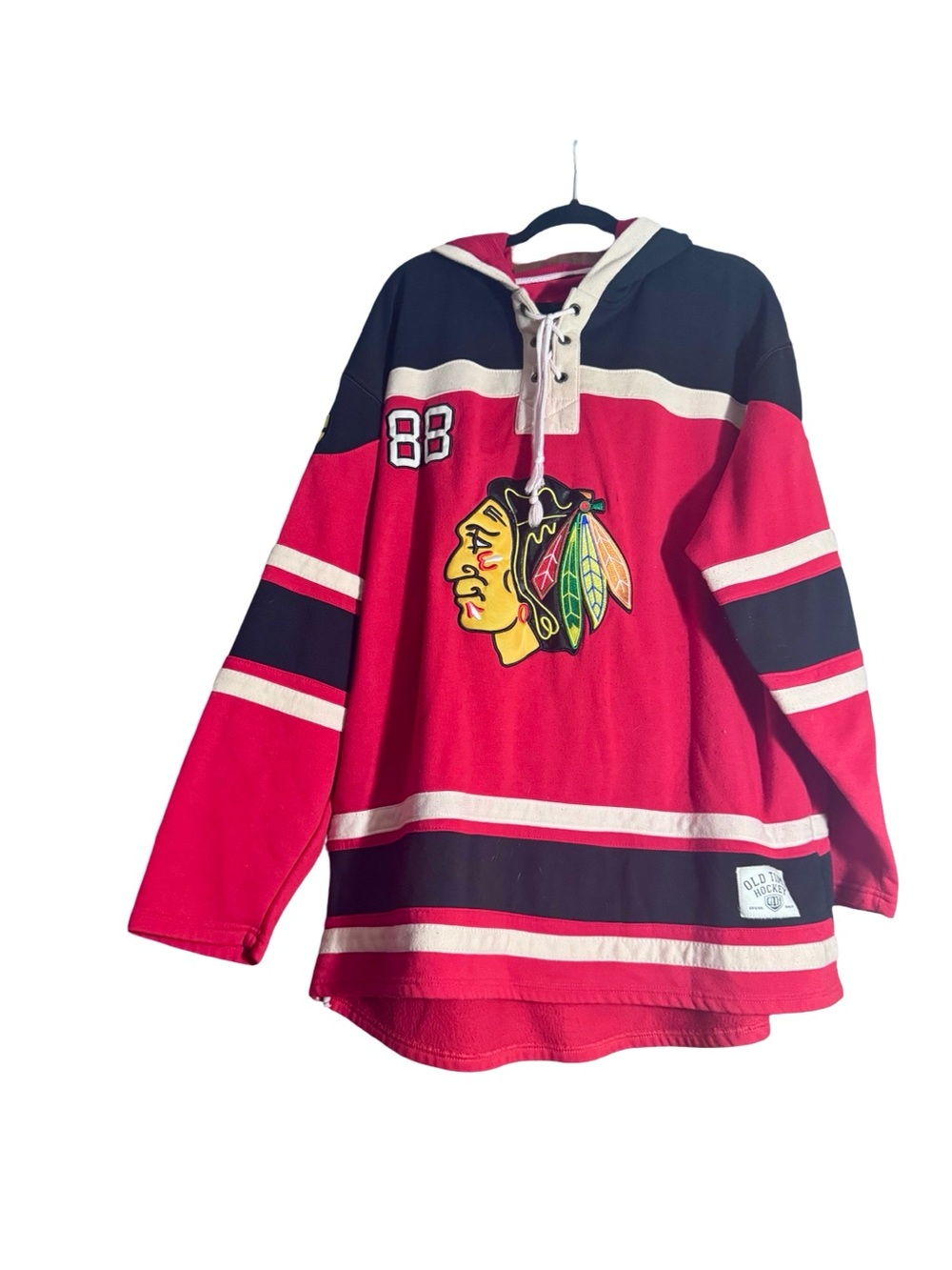 Chicago Blackhawks Red Lace-Up Hockey Hoodie with Native Head Crest - Picture 1 of 5